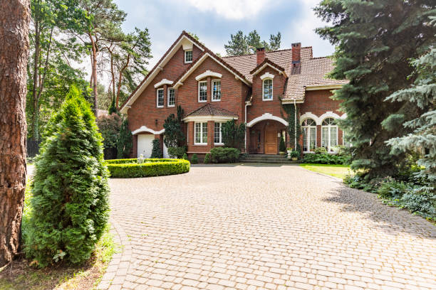 Best Driveway Paving Contractor  in Edwardsvle, IL